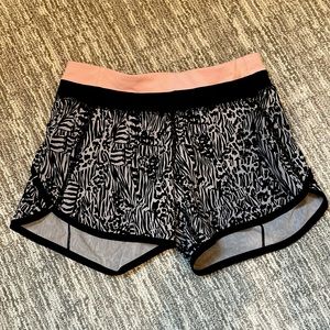 ivivva by lululemon girls patterned athletic shorts